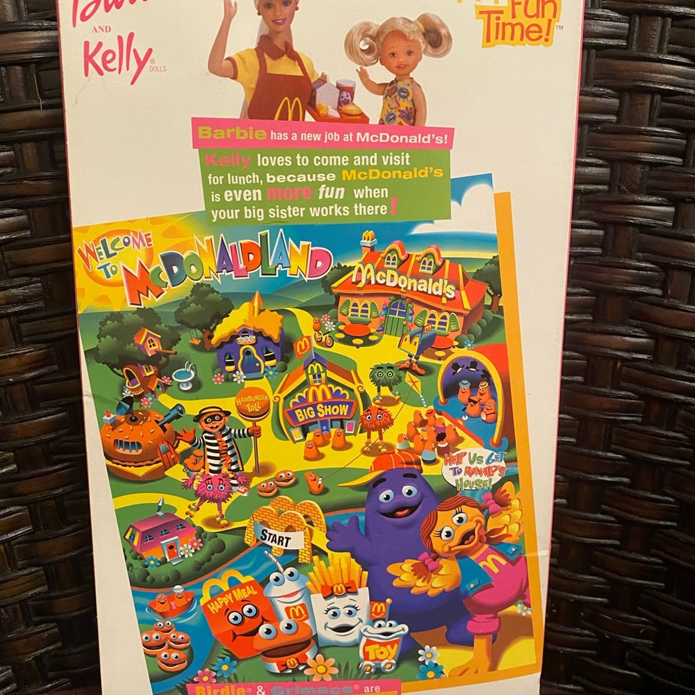 Collector’s 2001 Barbie and Kelly - McDonald’s Fun Time - Picture 7 of 7